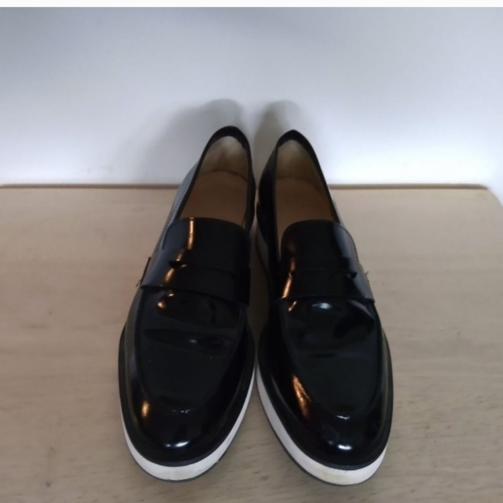 M.GEMI Womens Slip on Loafer Shoes Black and White Sz 35.5